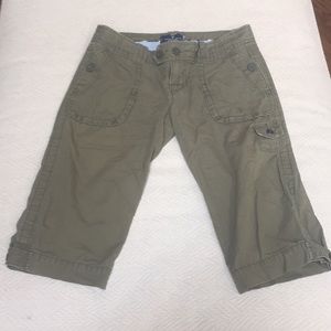American Eagle Capri pants/shorts green size 4